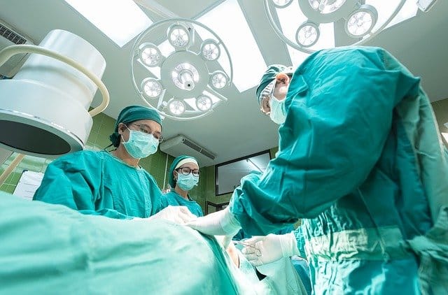 רשלנות רפואית בטיפול ע"י רופאה מתמחה – סקירה